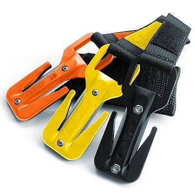 Line cutters used by scuba divers